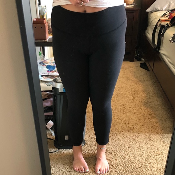 lululemon athletica Pants - Lululemon Wunder Under leggings